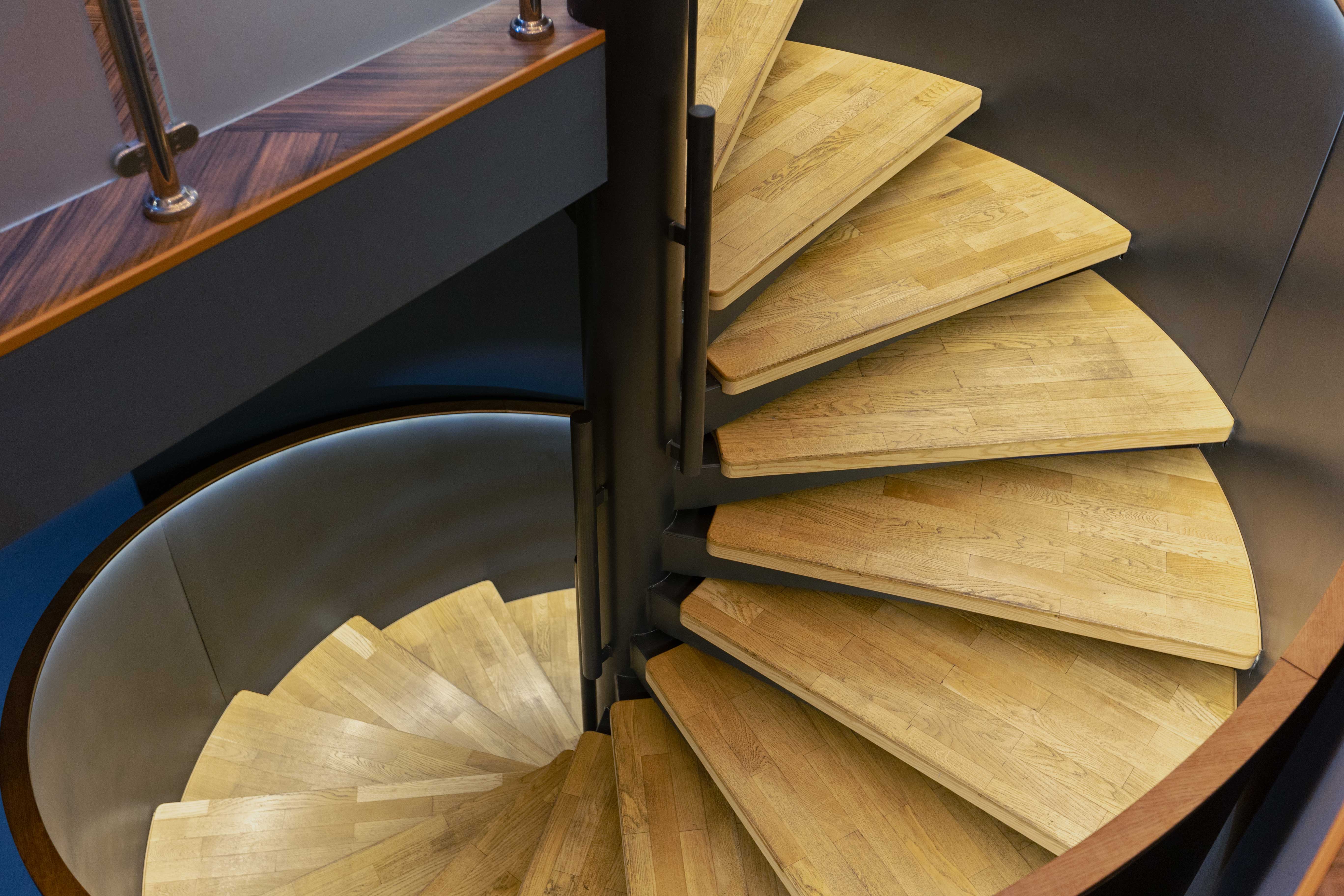Round Staircase · Staircases - IDEA.AZ