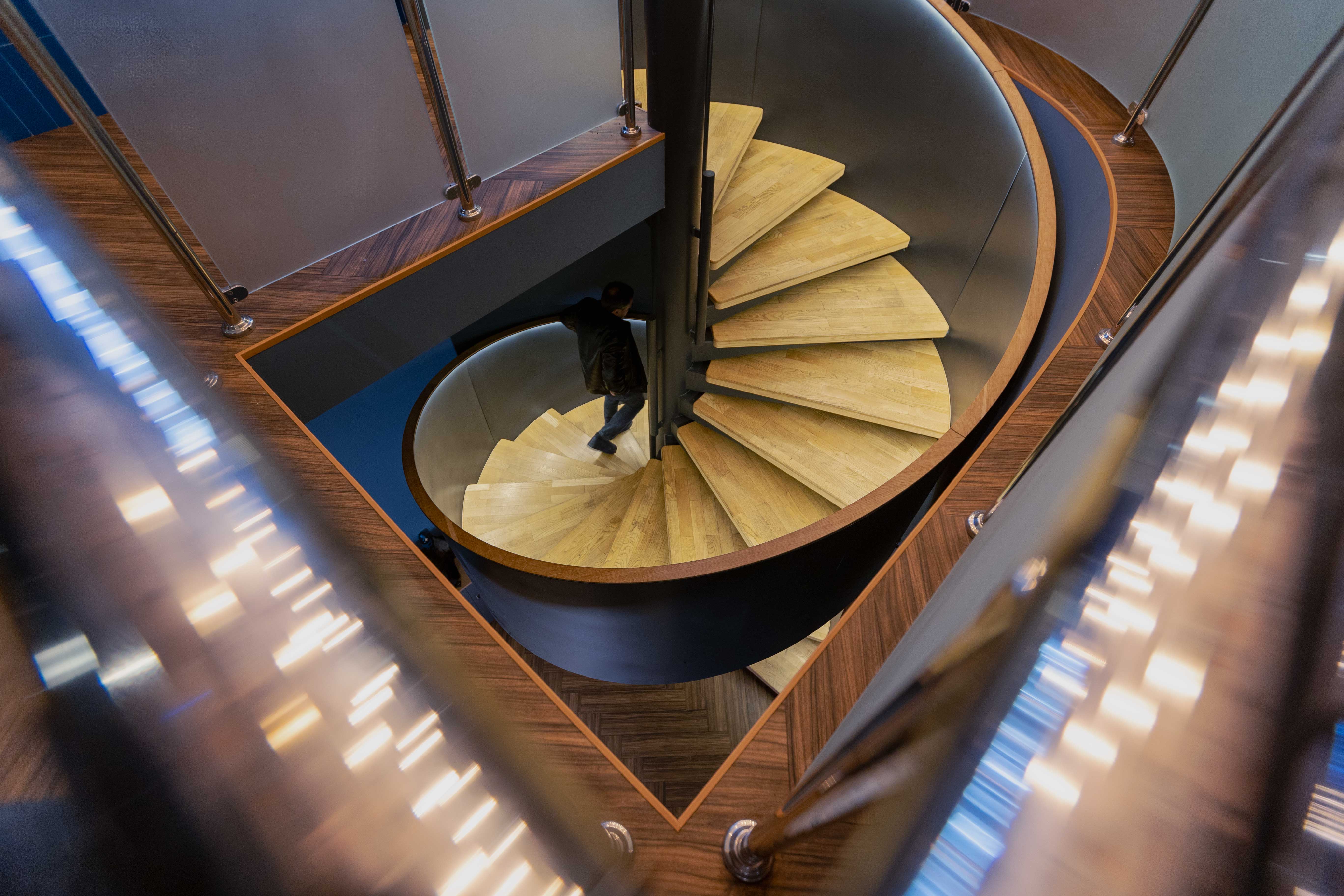 Round Staircase · Staircases - IDEA.AZ