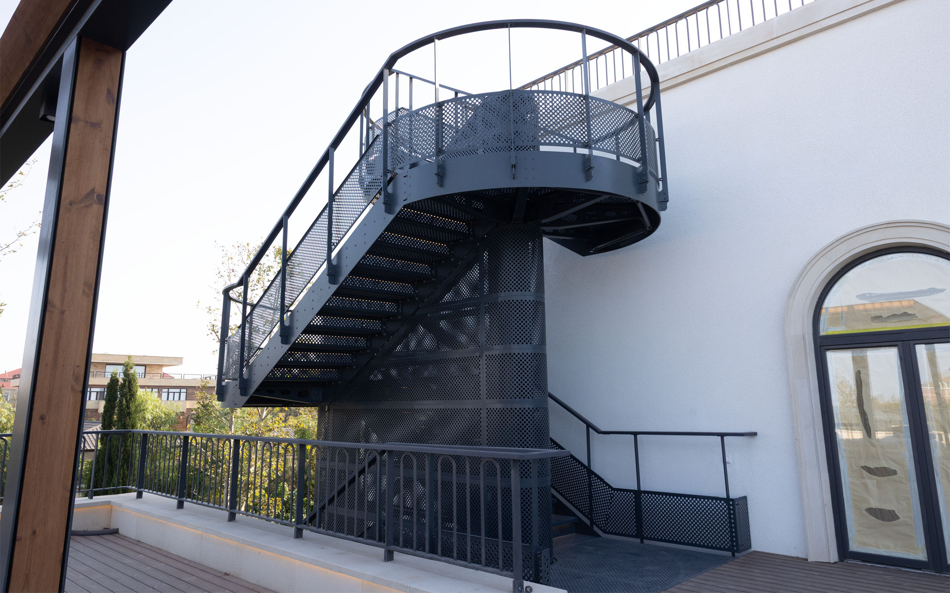 Escalera Arquitectónica · Proyectos a Medida - IDEA.AZ