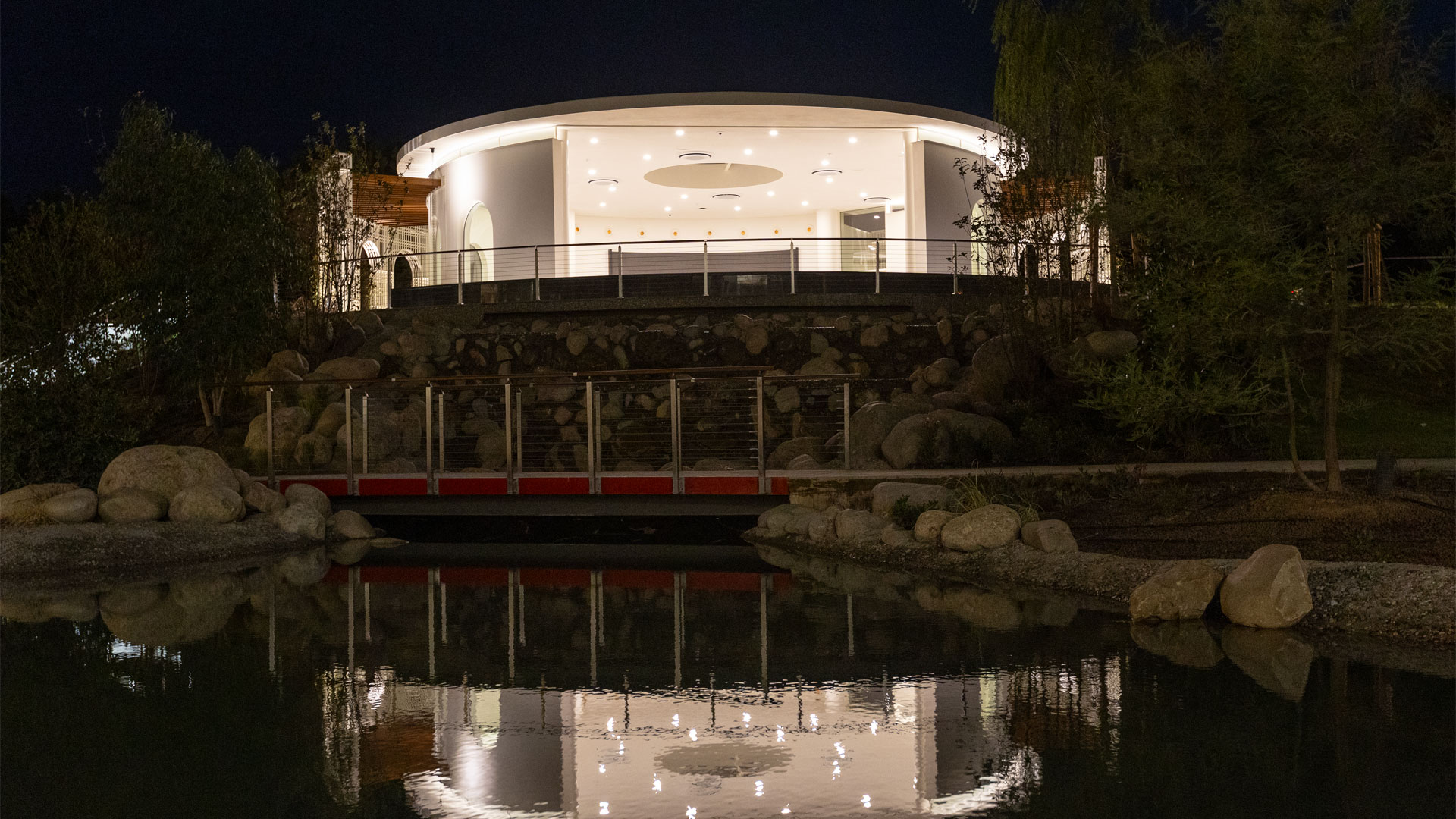 Poem House · Trabajos en metal - IDEA.AZ