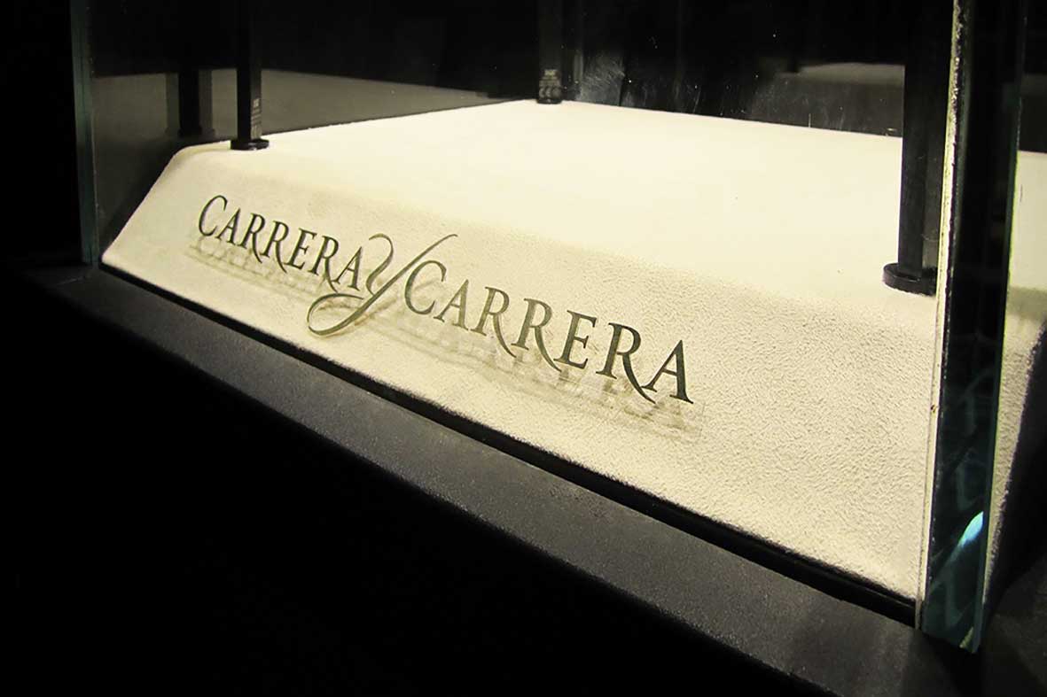 Carrera and Carrera · Sərgi stendləri - IDEA.AZ