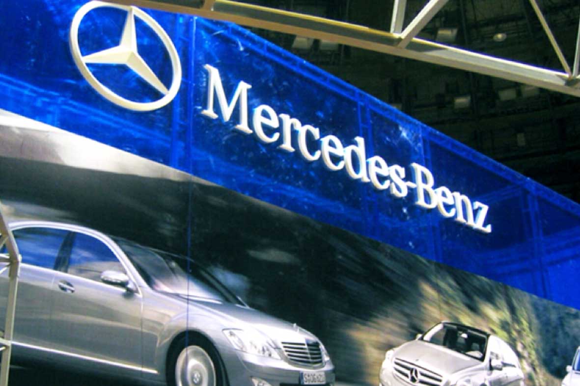 Mercedes Benz · Sərgi stendləri - IDEA.AZ