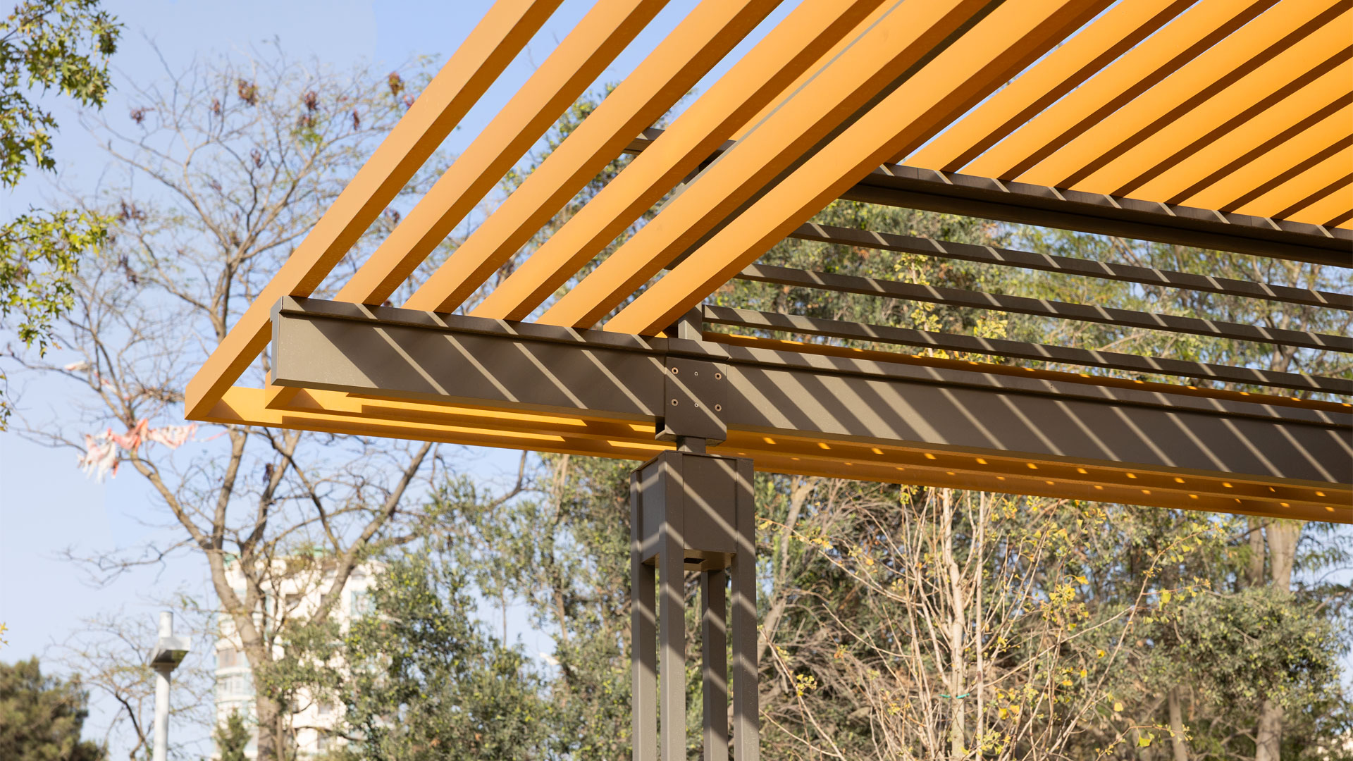 La Defense Slim · La Defense Collection - IDEA.AZ