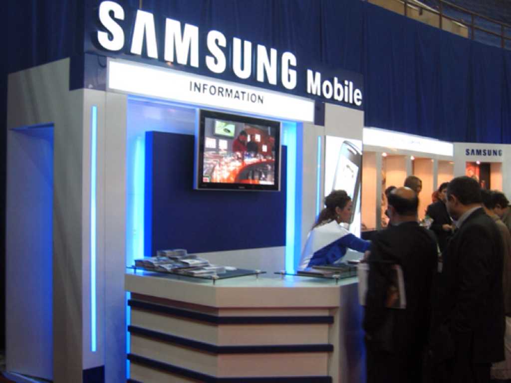 Samsung · Sərgi stendləri - IDEA.AZ