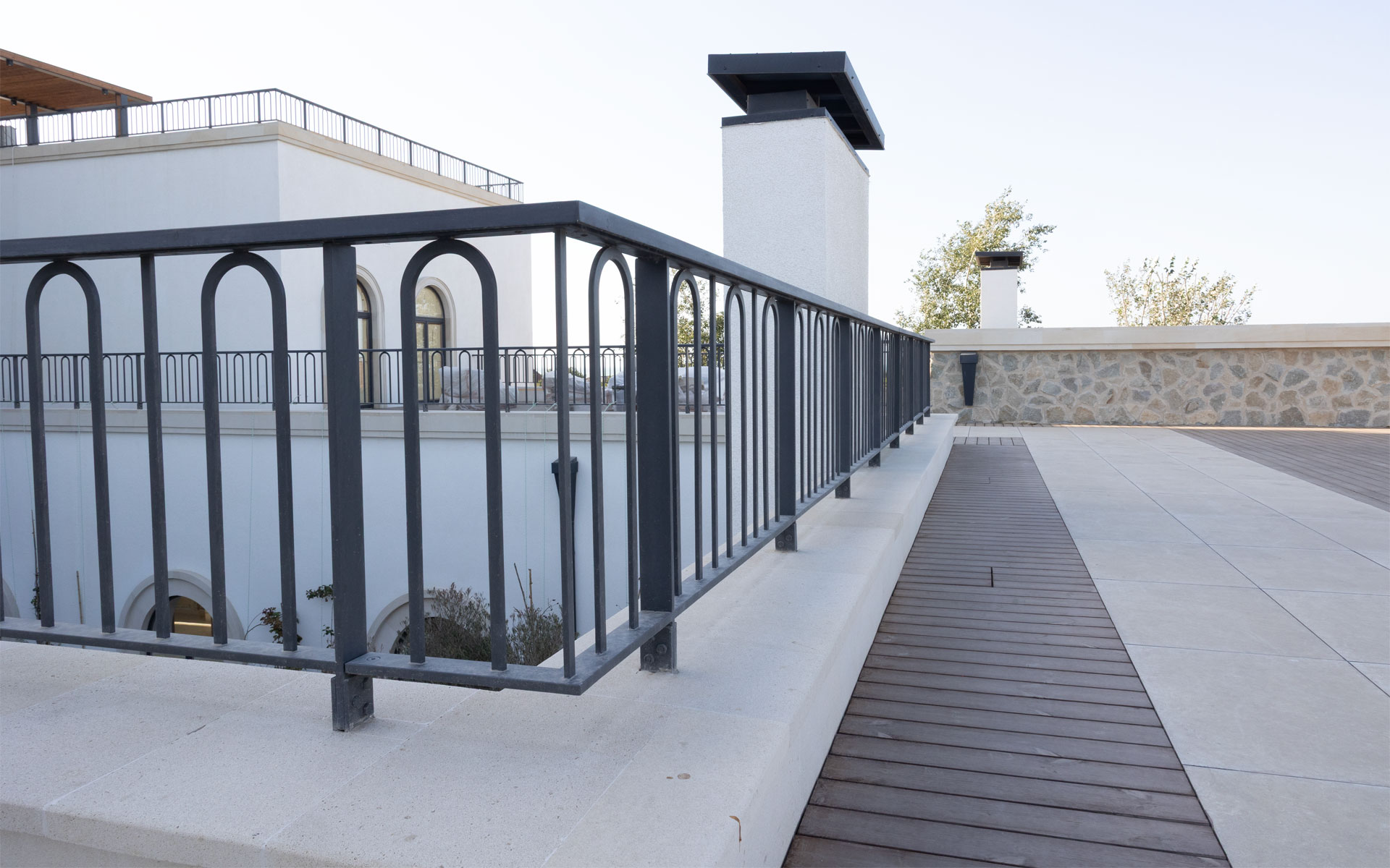 Escalera Arquitectónica · Proyectos a Medida - IDEA.AZ