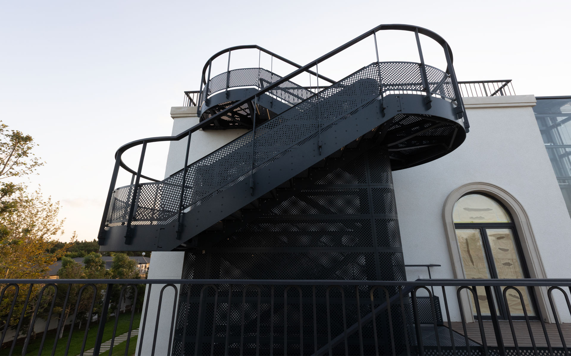 Escalera Arquitectónica · Proyectos a Medida - IDEA.AZ