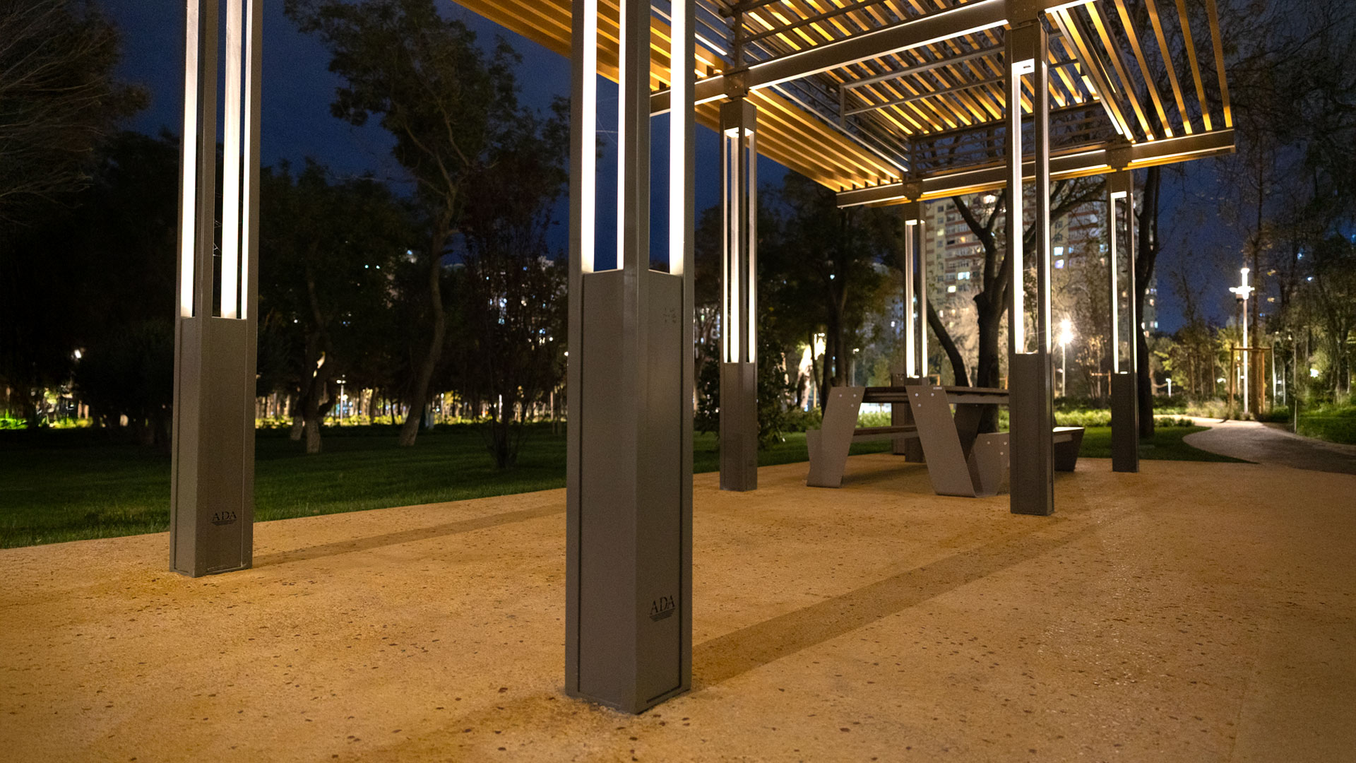 La Defense Slim · La Defense Collection - IDEA.AZ