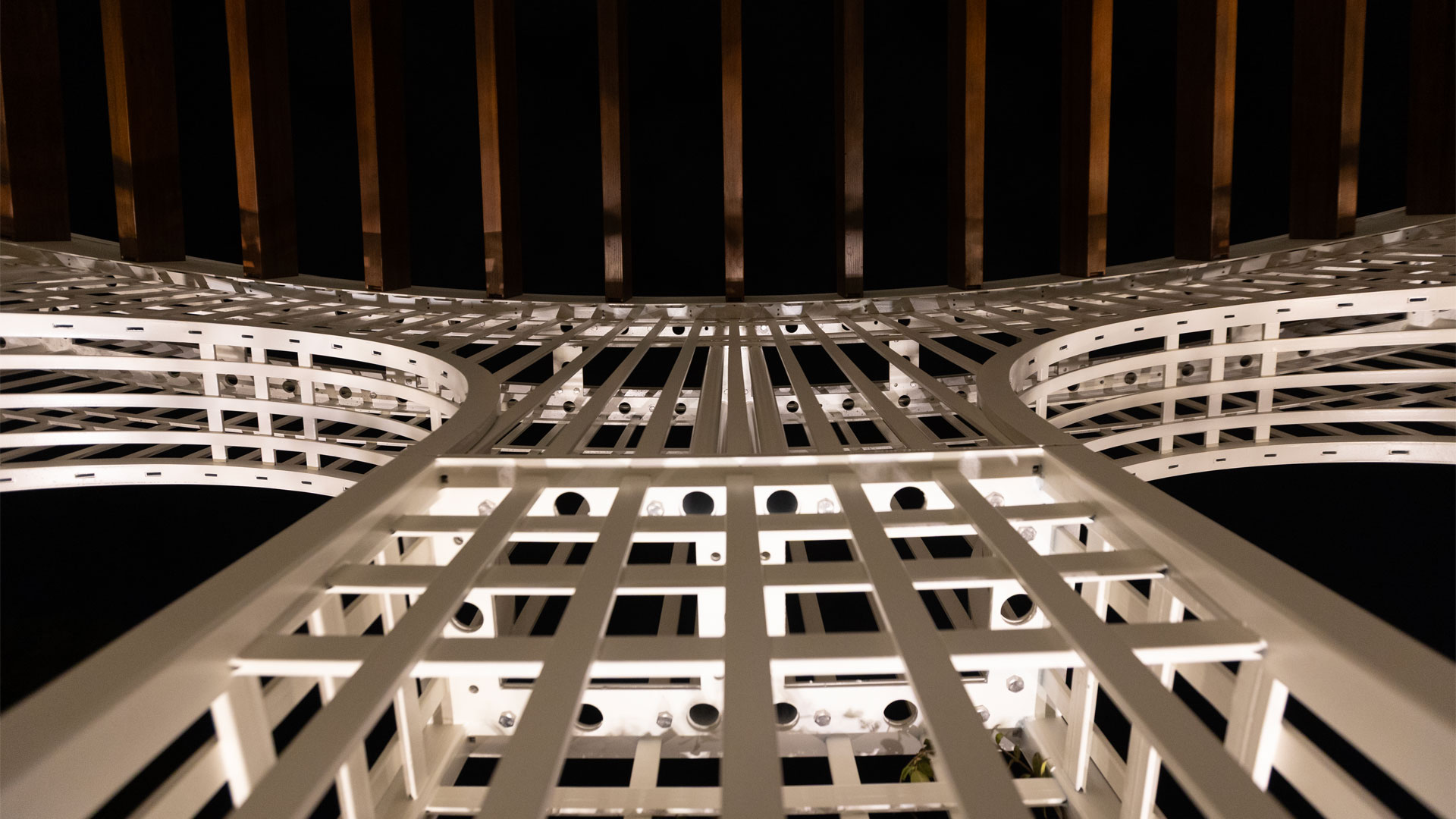 Poem House · Trabajos en metal - IDEA.AZ